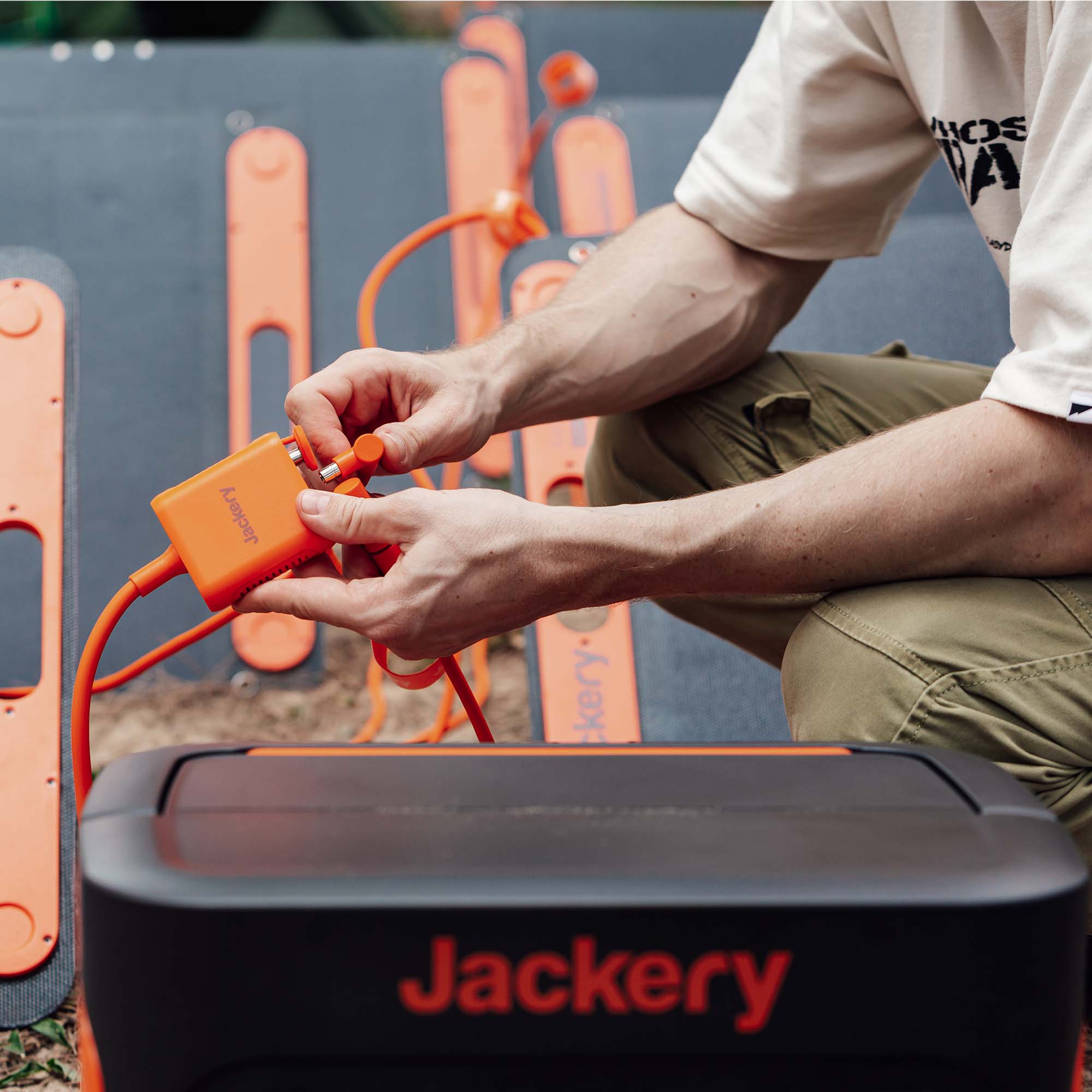 Jackery Solar Panel Connector Kit for Portable Power Stations - Durable & Weatherproof